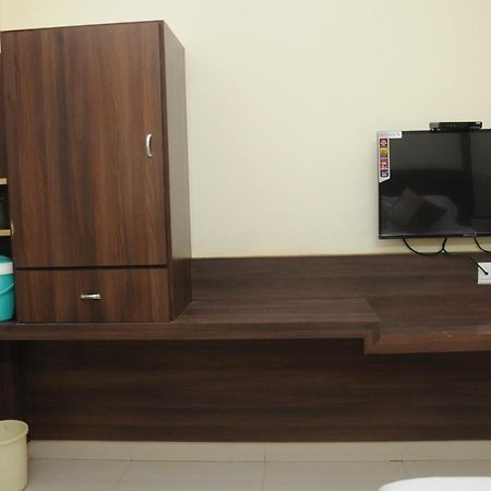 Hotel Bansi Dwarka  Ngoại thất bức ảnh