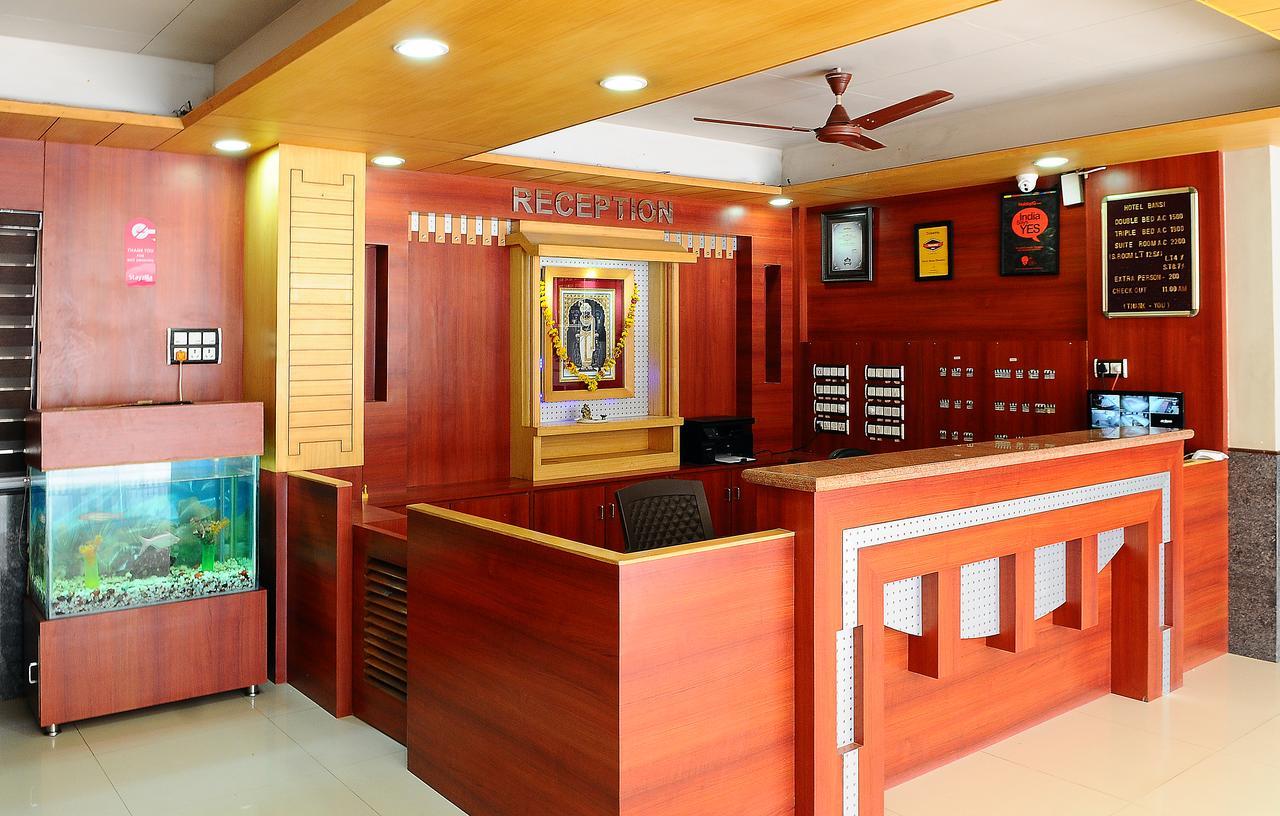 Hotel Bansi Dwarka  Ngoại thất bức ảnh