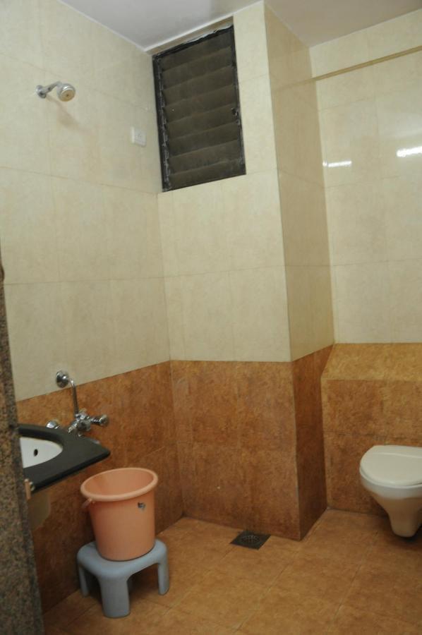 Hotel Bansi Dwarka  Ngoại thất bức ảnh